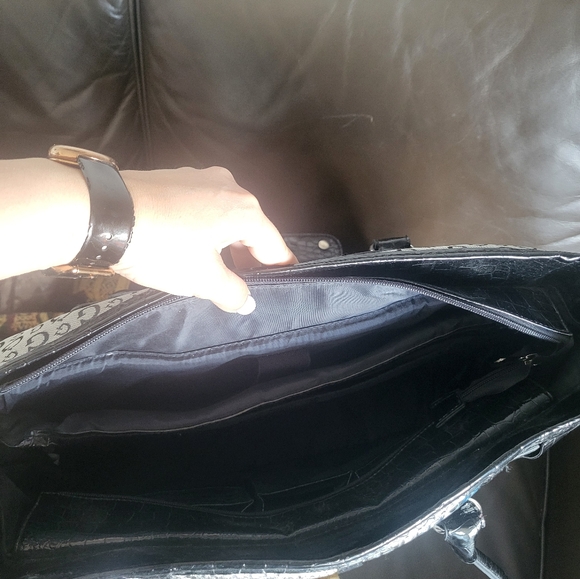 Guess carry on - Picture 4 of 7